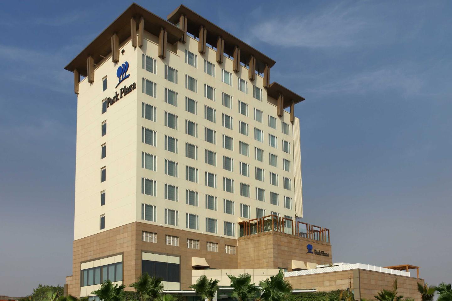 Hotel Park Plaza Sahadara-img